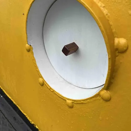 Peniche Dans Le Bassin A Flot Du Vieux Port *