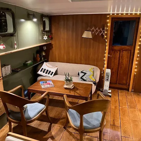 보트호텔 Peniche Dans Le Bassin A Flot Du Vieux Port *